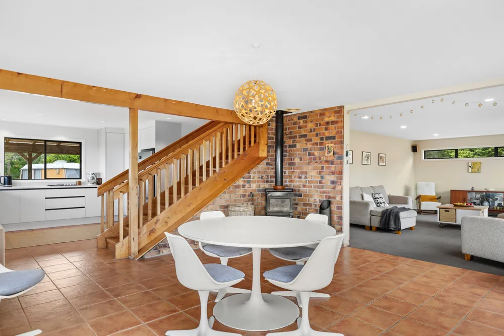 Photos of 290 Stoney Creek Road