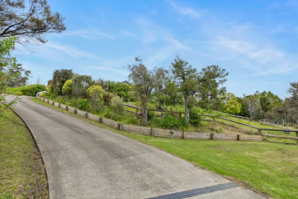 Photos of 290 Stoney Creek Road