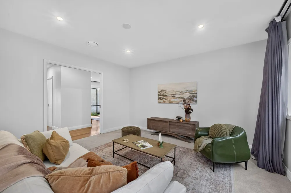 Photos of 128 Clonbern Road