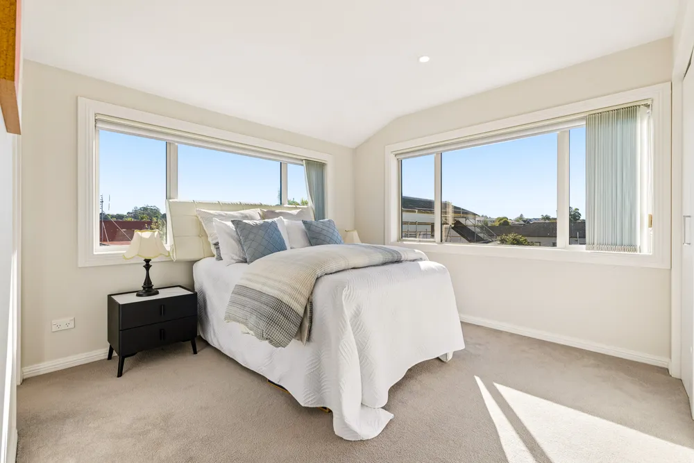 Photos of 329A Bucklands Beach Road