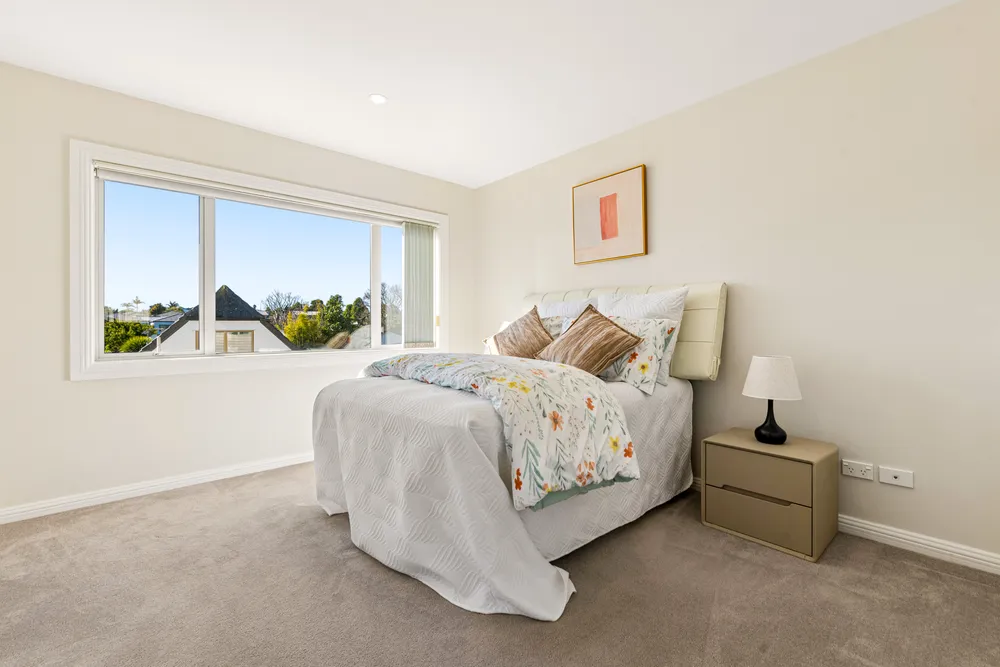 Photos of 329A Bucklands Beach Road