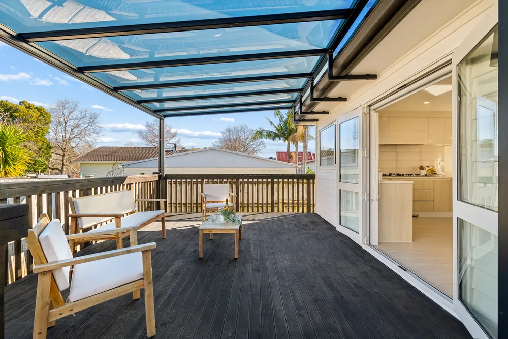 Photos of 329A Bucklands Beach Road