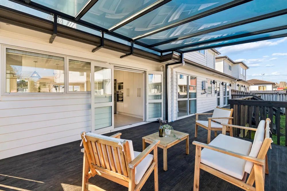 Photos of 329A Bucklands Beach Road