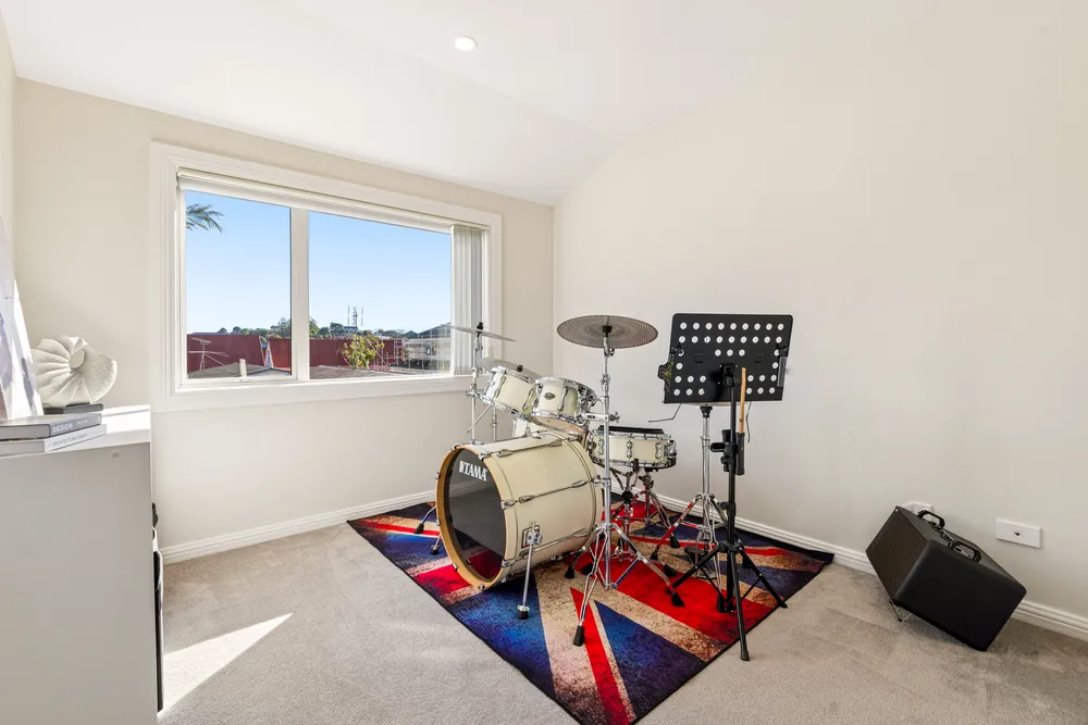 Photos of 329A Bucklands Beach Road