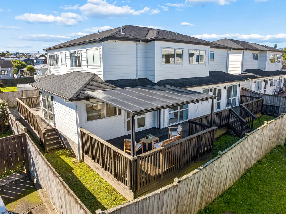 Photos of 329A Bucklands Beach Road