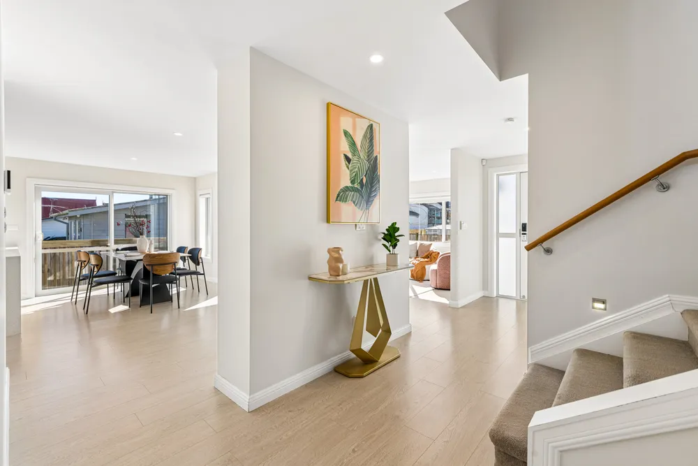 Photos of 329A Bucklands Beach Road