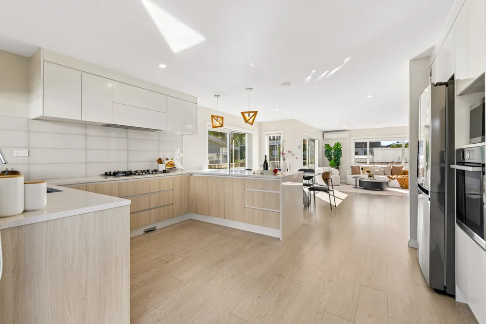 Photos of 329A Bucklands Beach Road