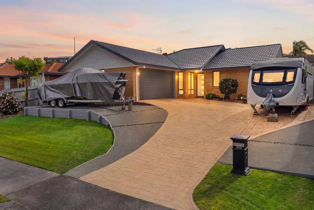 Photos of 108 Lakeside Drive