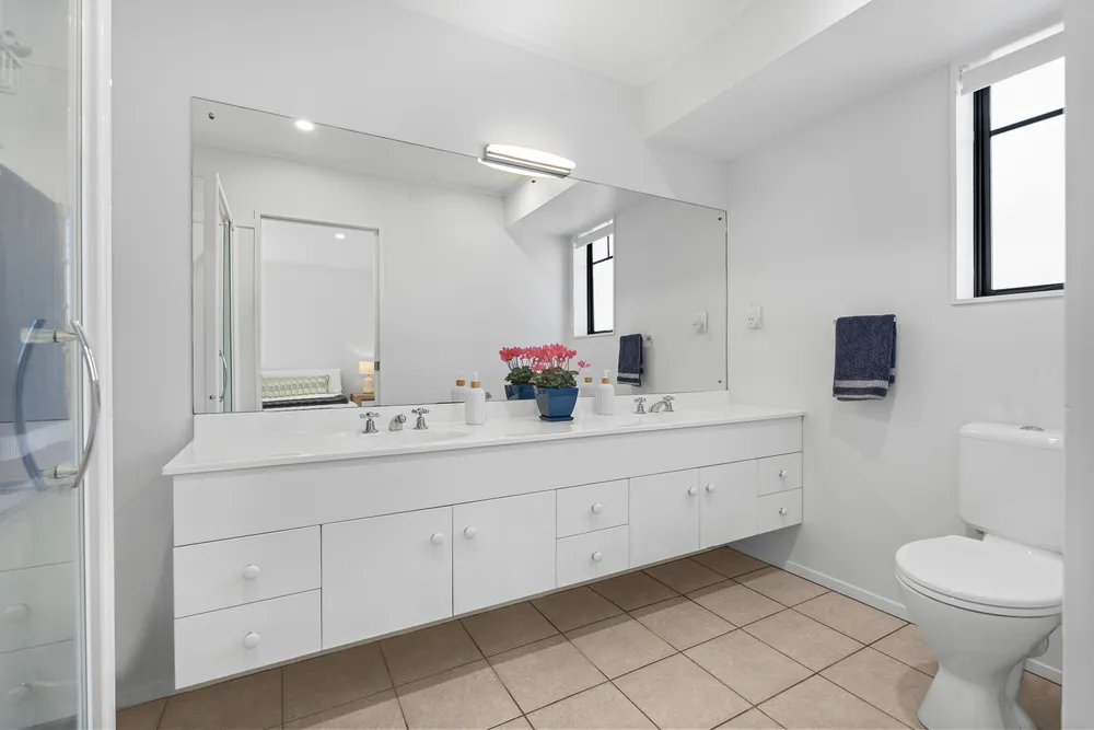 Photos of 108 Lakeside Drive