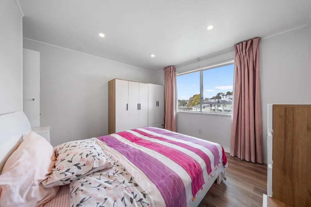 Photos of 34 Sovereign Place