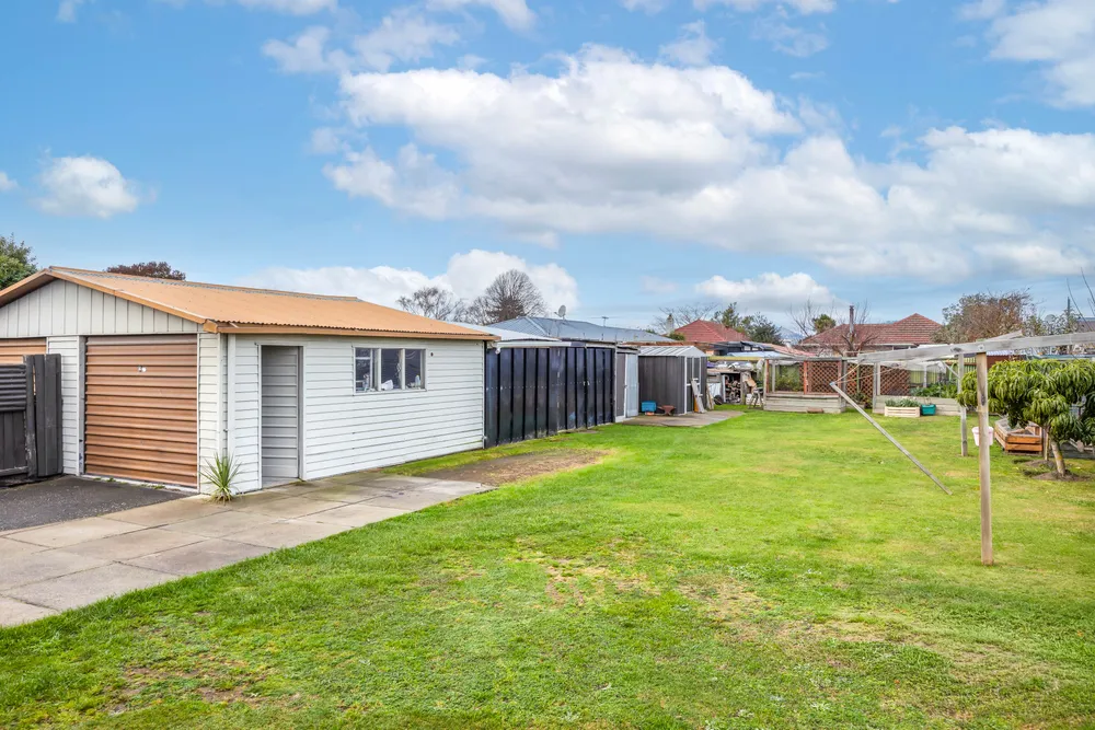 Photos of 25 Avro Crescent