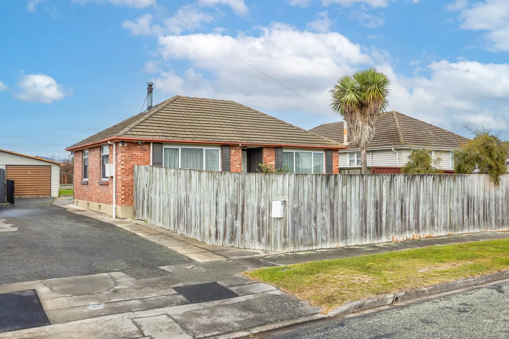 Photos of 25 Avro Crescent