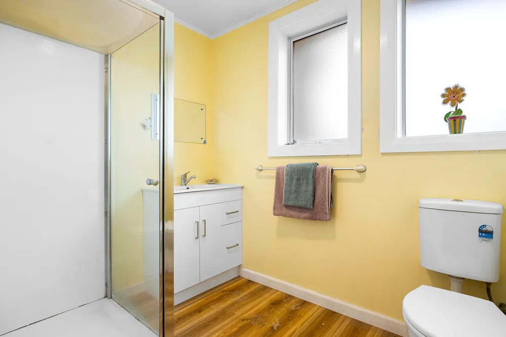 Photos of 25 Avro Crescent