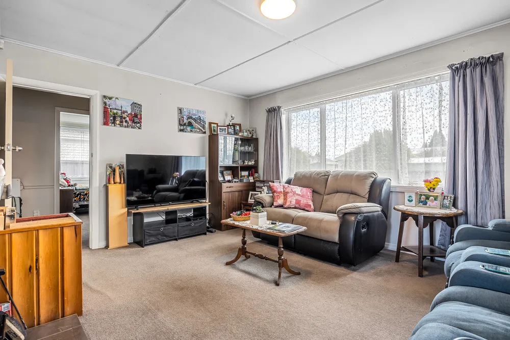 Photos of 25 Avro Crescent