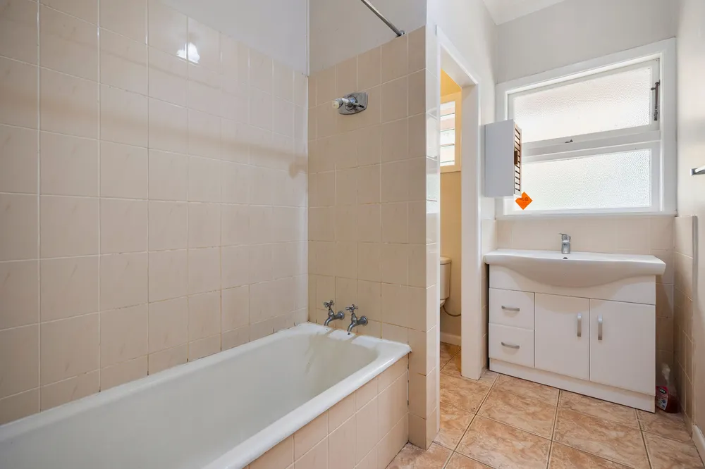 Photos of 19 Mount Royal Avenue
