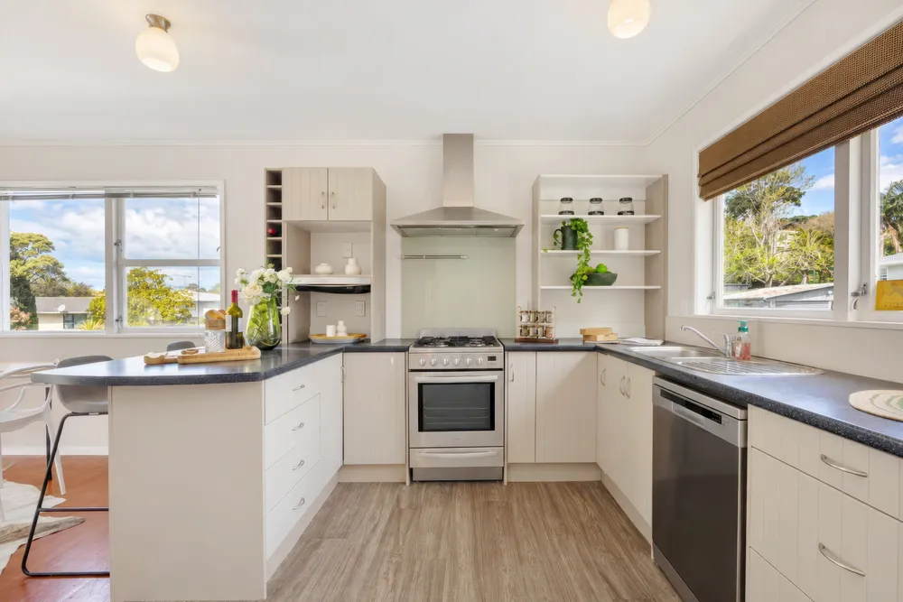 Photos of 11 Rosalind Road