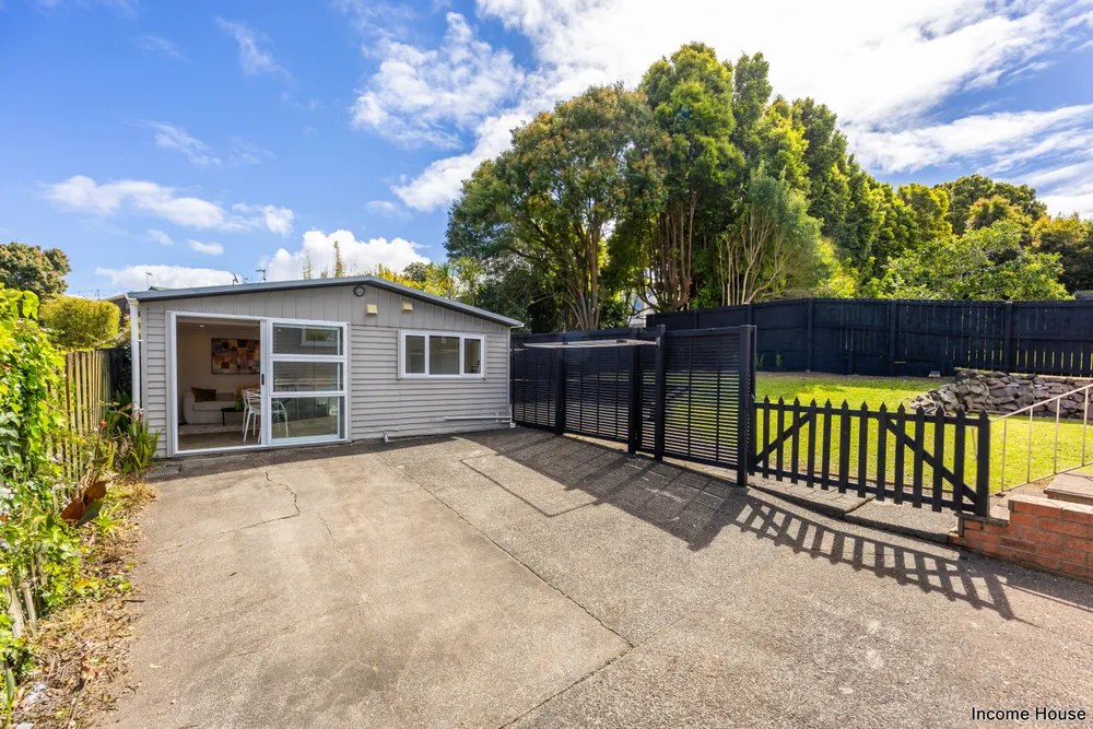 Photos of 11 Rosalind Road