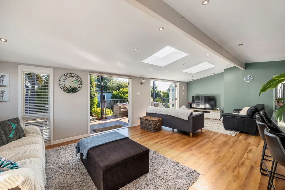 Photos of 95 Alberton Avenue