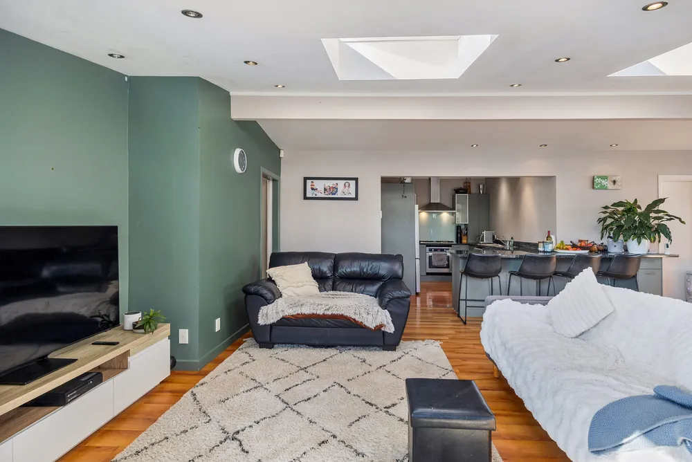 Photos of 95 Alberton Avenue