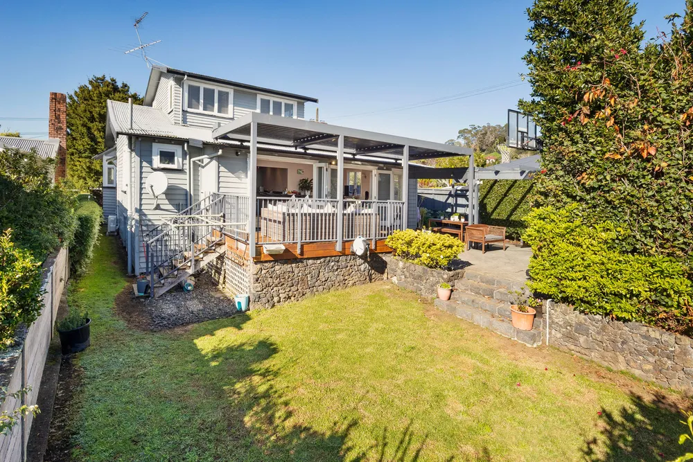 Photos of 95 Alberton Avenue