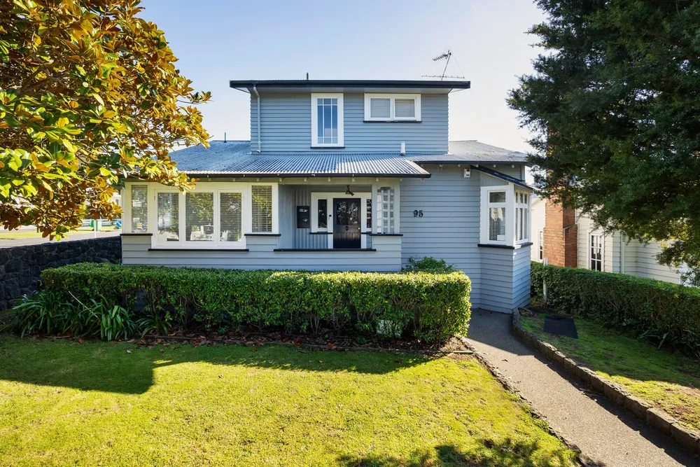 Photos of 95 Alberton Avenue