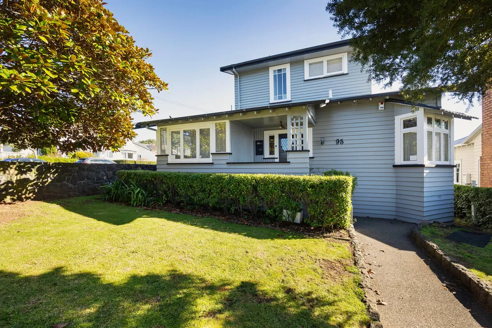 Photos of 95 Alberton Avenue