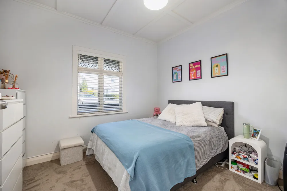 Photos of 95 Alberton Avenue