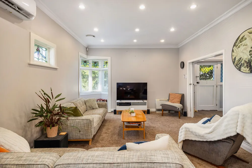 Photos of 95 Alberton Avenue