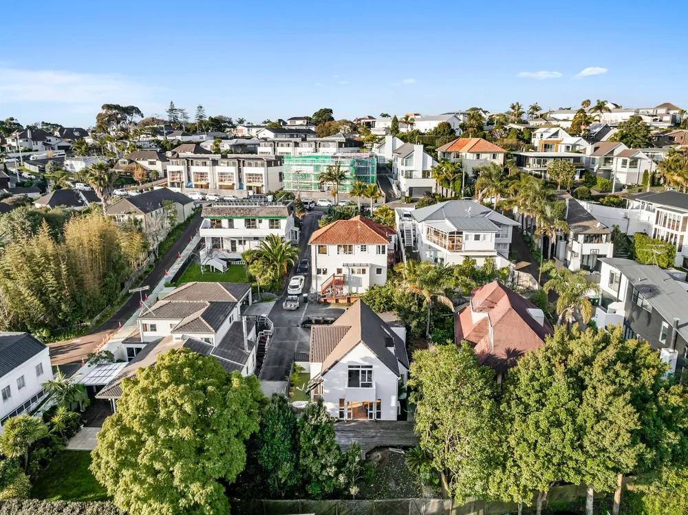 Photos of 54A Comins Crescent