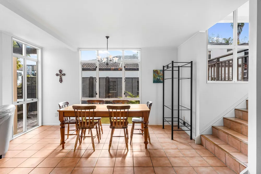 Photos of 54A Comins Crescent