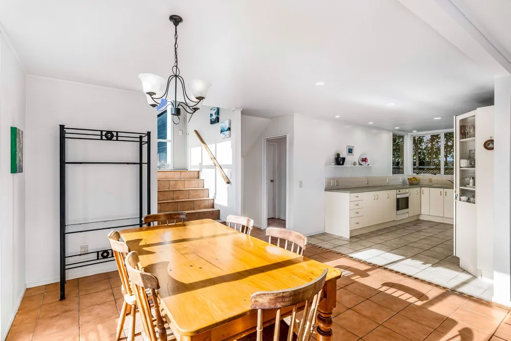 Photos of 54A Comins Crescent
