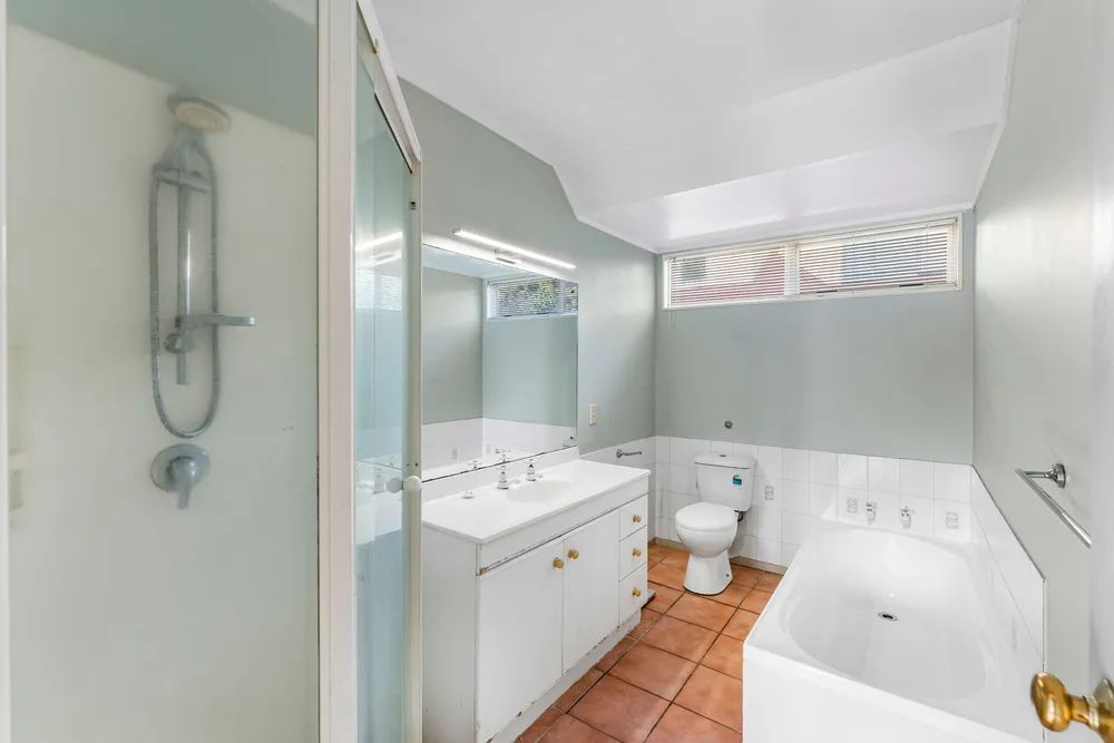 Photos of 54A Comins Crescent