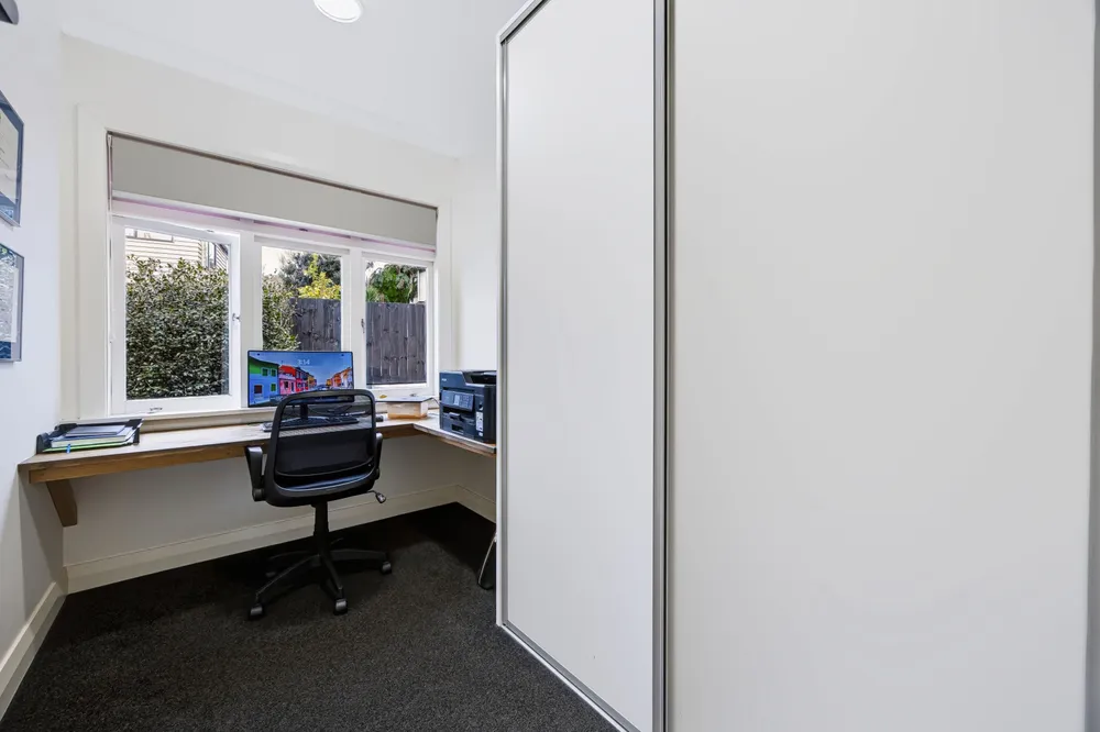 Photos of 49B Ballarat Street