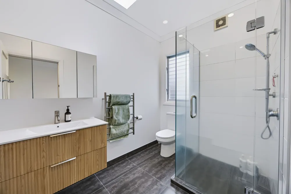 Photos of 49B Ballarat Street