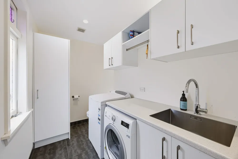 Photos of 49B Ballarat Street