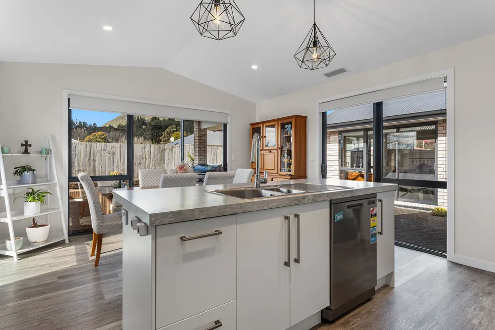 Photos of 34 Tiwhatiwha Crescent