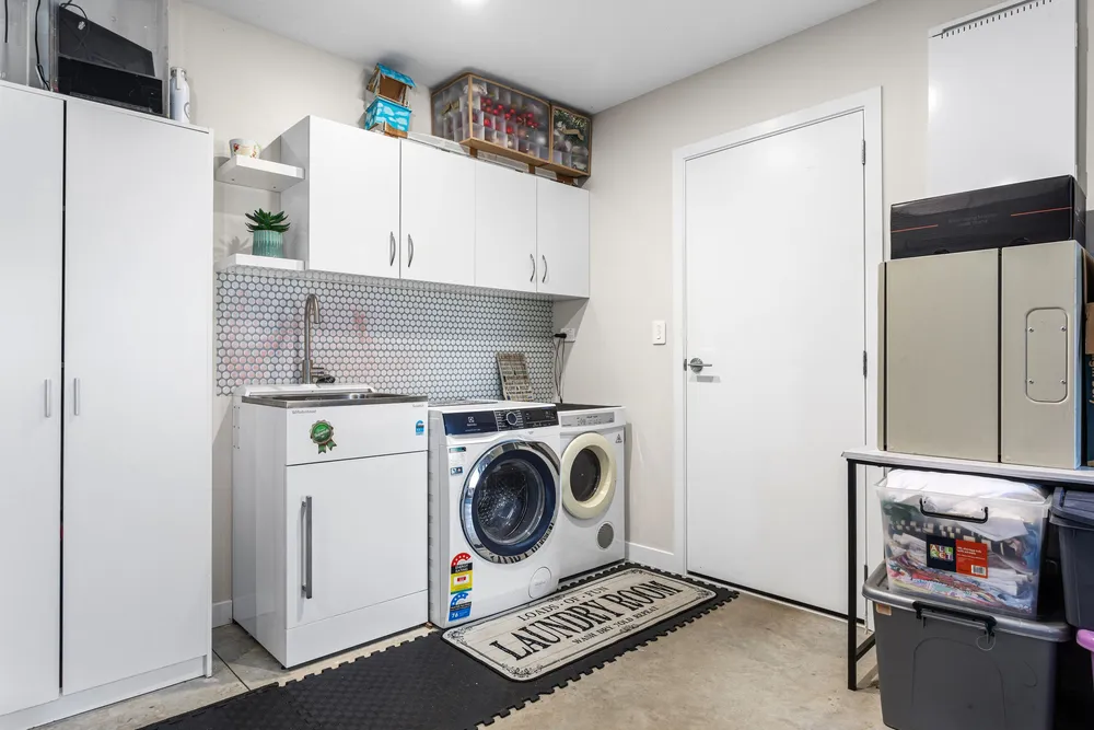 Photos of 34 Tiwhatiwha Crescent