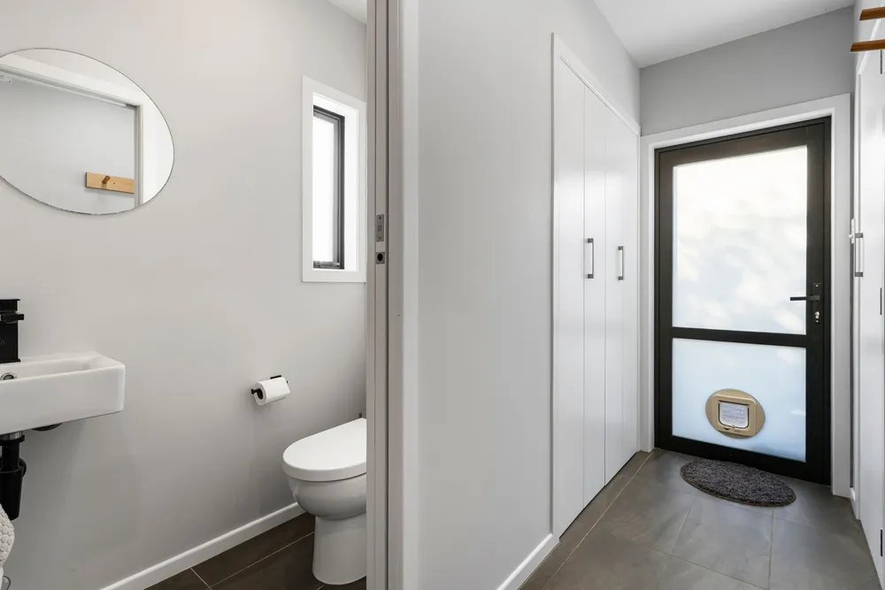 Photos of 2/49 Roseberry Avenue