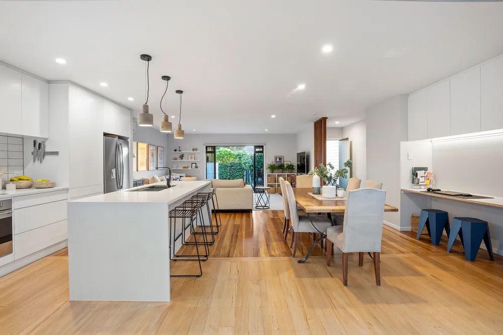 Photos of 2/49 Roseberry Avenue