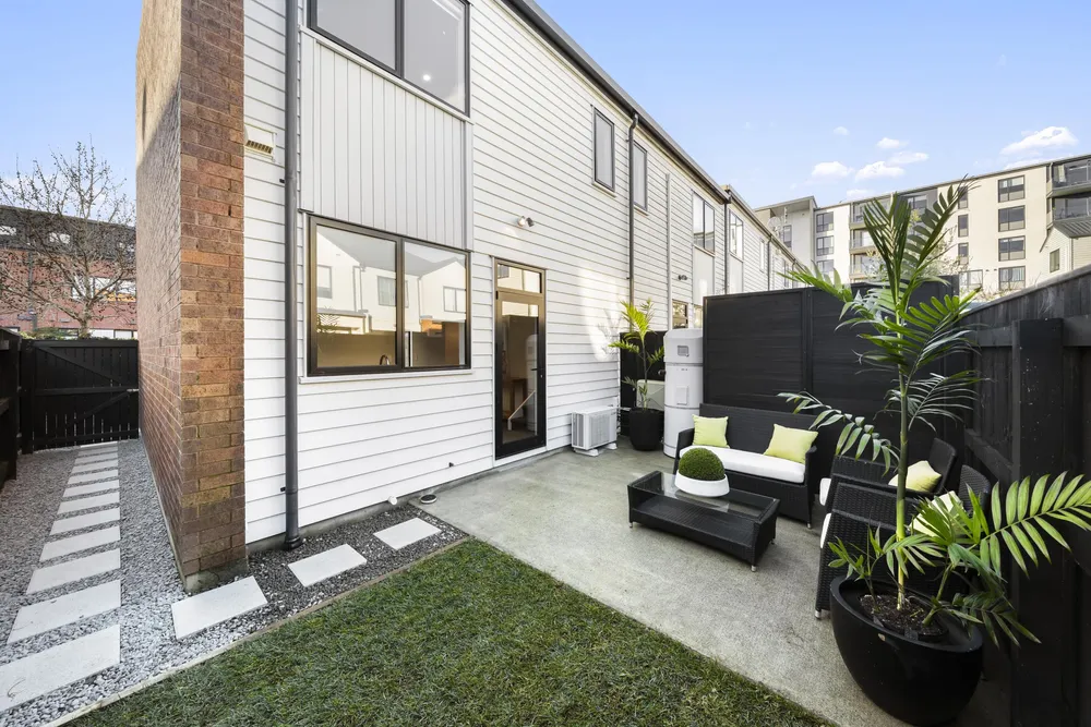 Photos of 16 Uku Lane