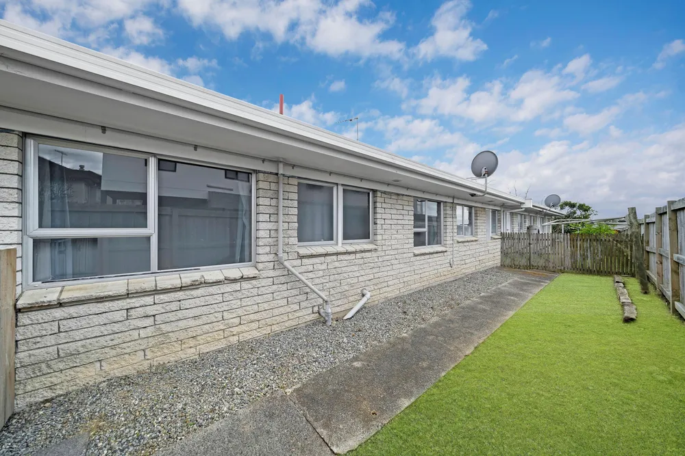 Photos of 2/73 Macleans Road