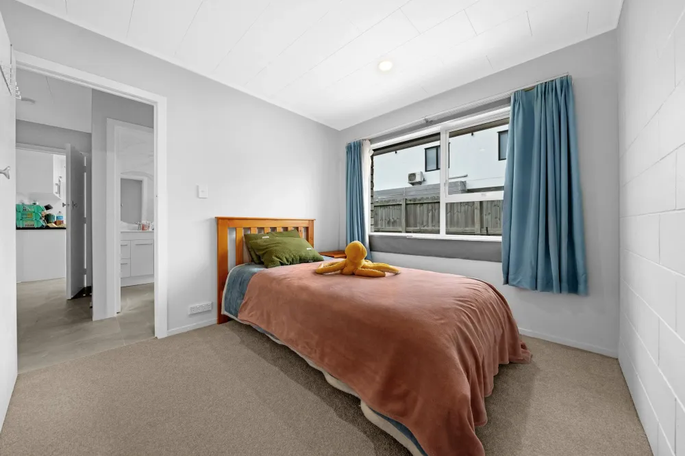 Photos of 2/73 Macleans Road