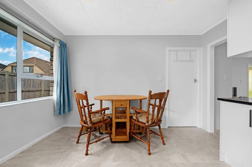Photos of 2/73 Macleans Road