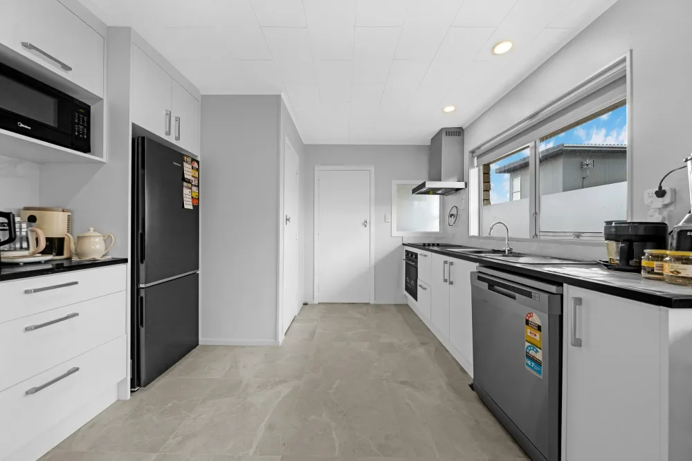 Photos of 2/73 Macleans Road