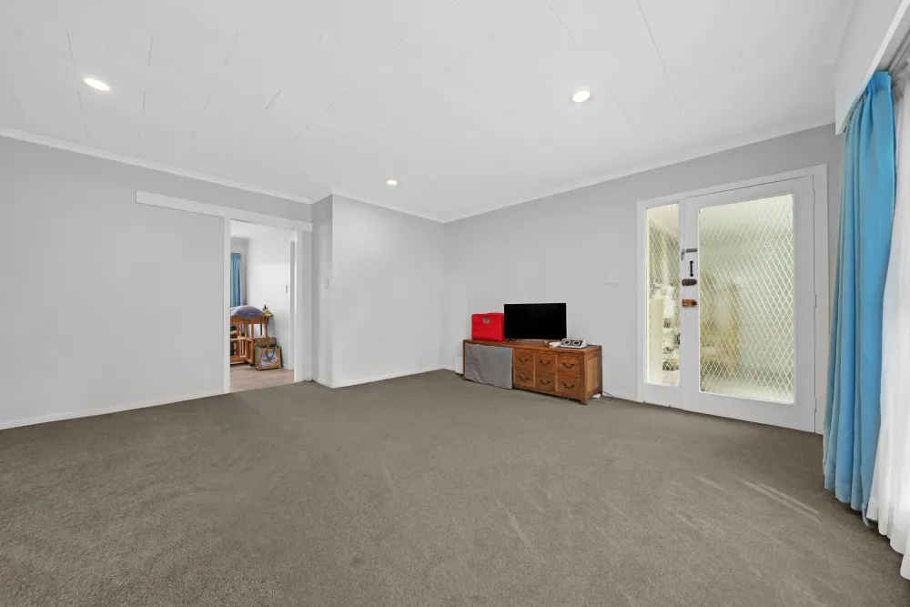 Photos of 2/73 Macleans Road