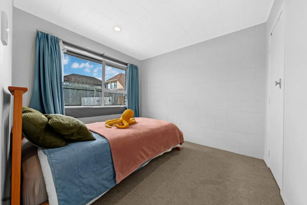 Photos of 2/73 Macleans Road