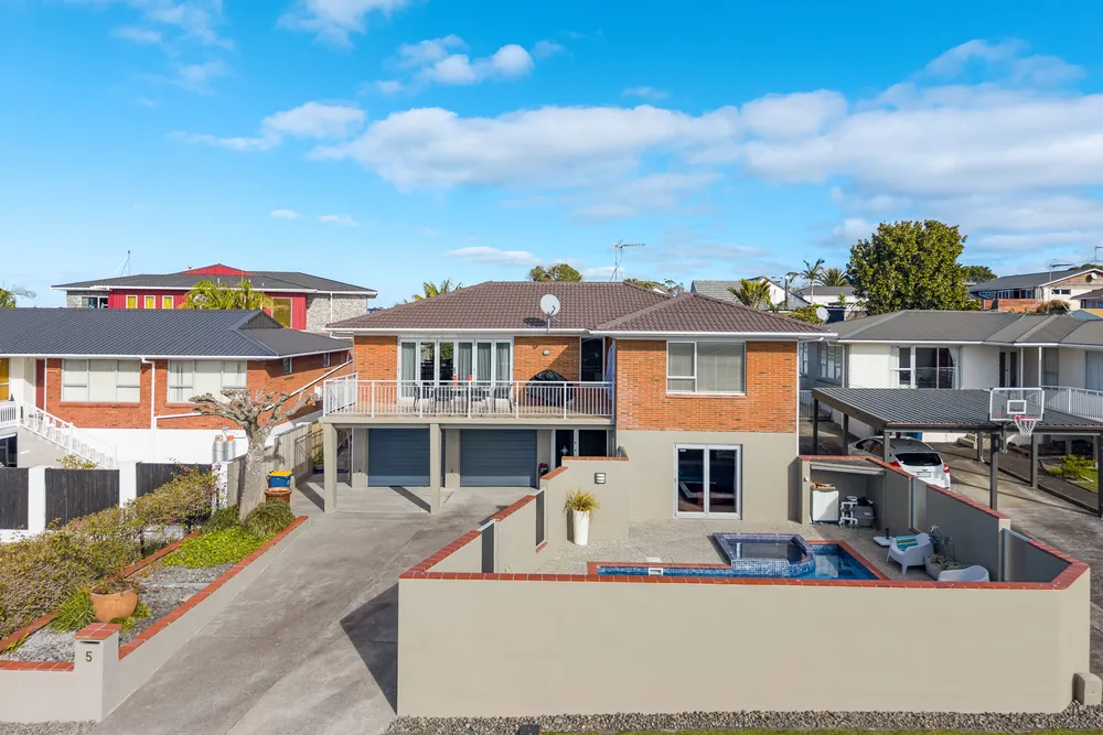 Photos of 5 Tanoa Place