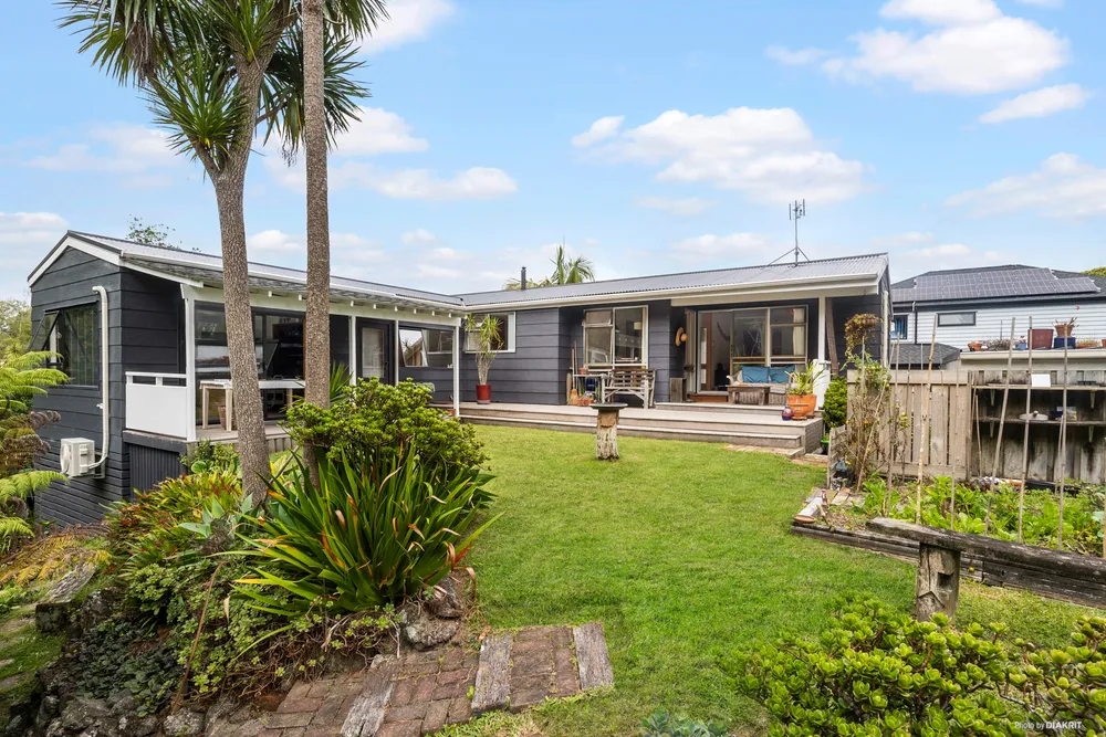 Photos of 2/16 Norgrove Avenue