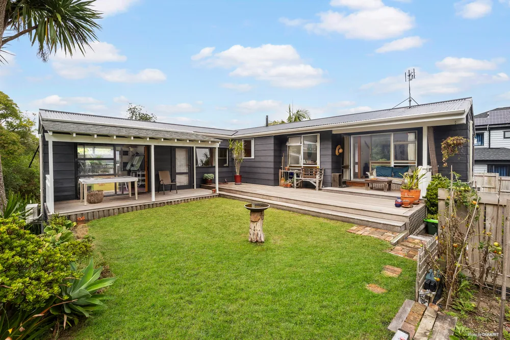 Photos of 2/16 Norgrove Avenue