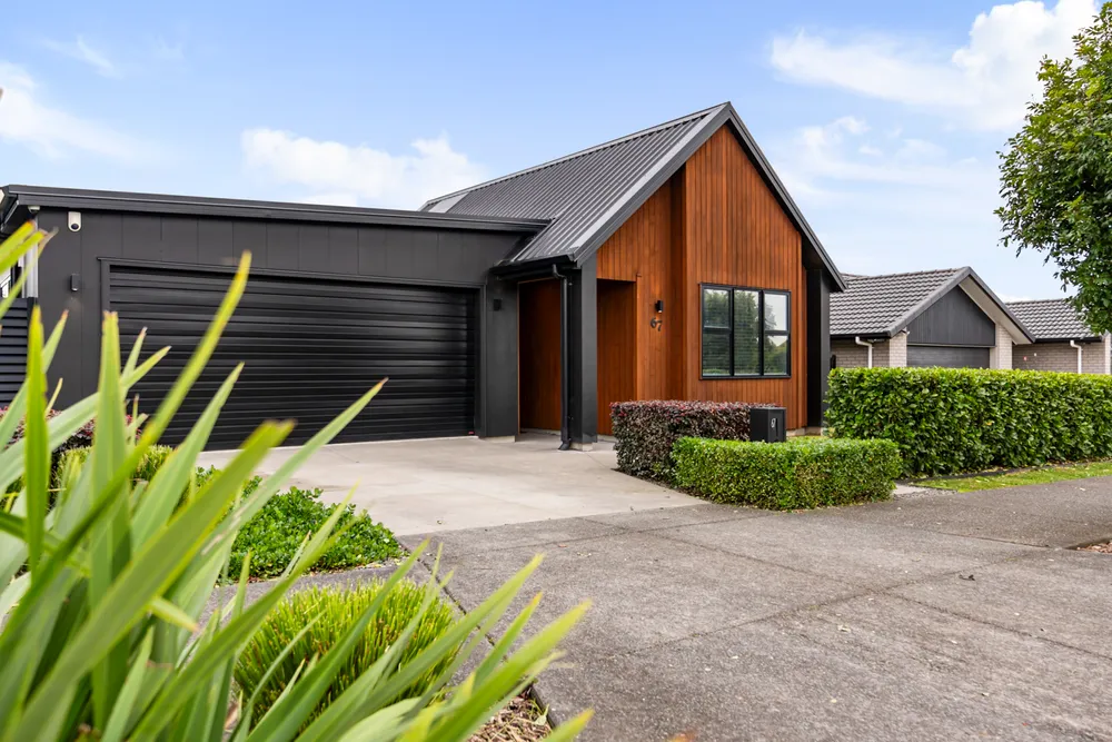 Photos of 67 Te Paea Avenue
